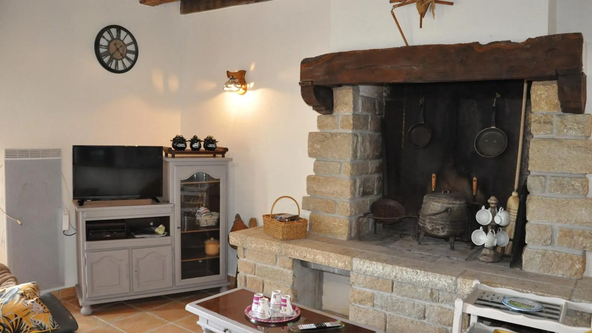 La Demeure De Merlin L'Enchanteur Loscouet-sur-Meu 0*,  France